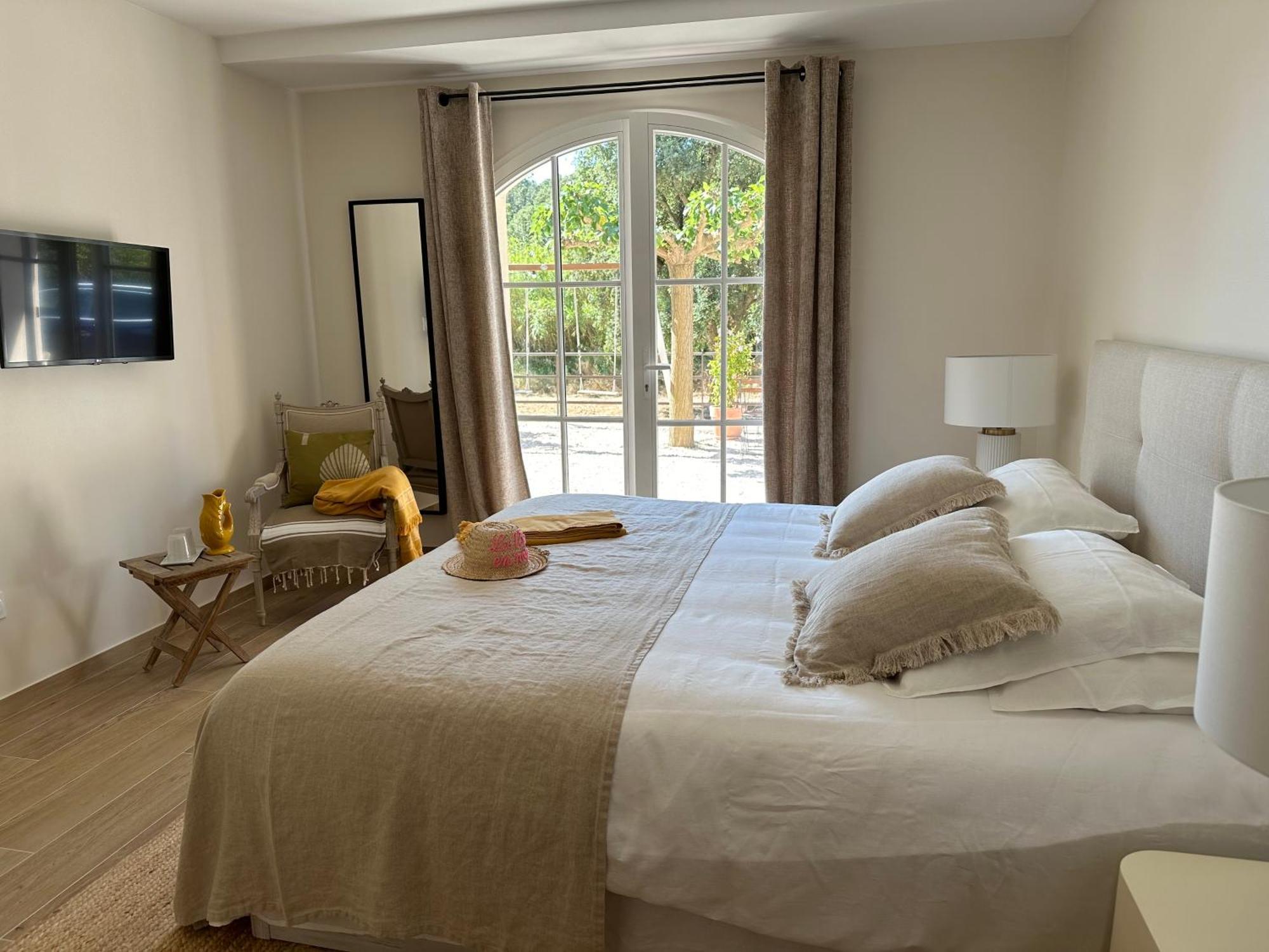 Le Clos Des Sept Palmiers Cavalaire-sur-Mer Kültér fotó